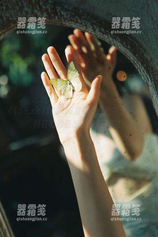 169.sk发布：咱们今天唠瓜，网红们的姿态真是亮了哦！