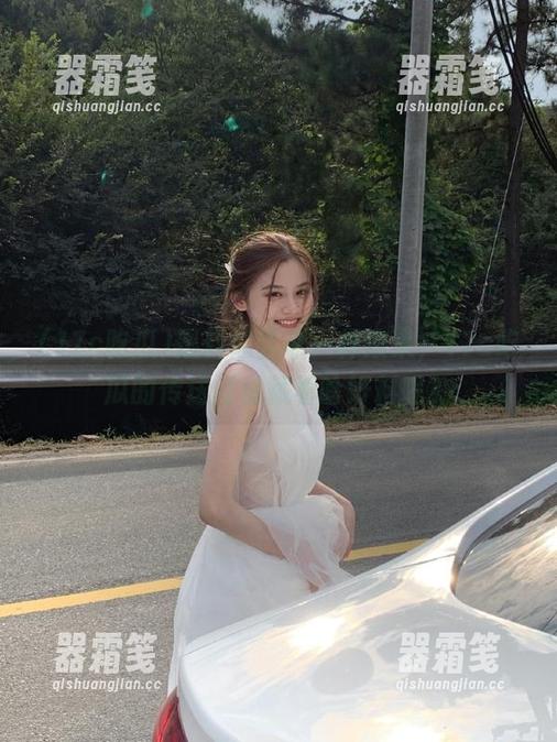 17c吃瓜 黑料像雪球一样滚来,17c吃瓜的传送门里藏着啥好料呢?