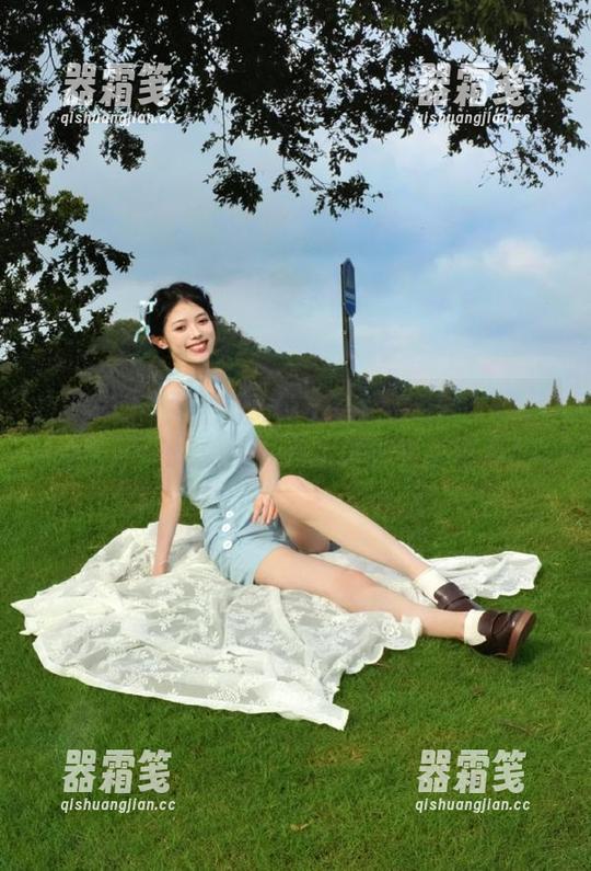 17吃瓜网 17吃瓜网不是普通的在线八卦平台,是个用瓜刷出来的欢乐世界!
