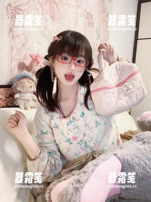 51吃瓜 51吃瓜app的热门中心真是个无底洞,越看越想多吃几碗瓜!