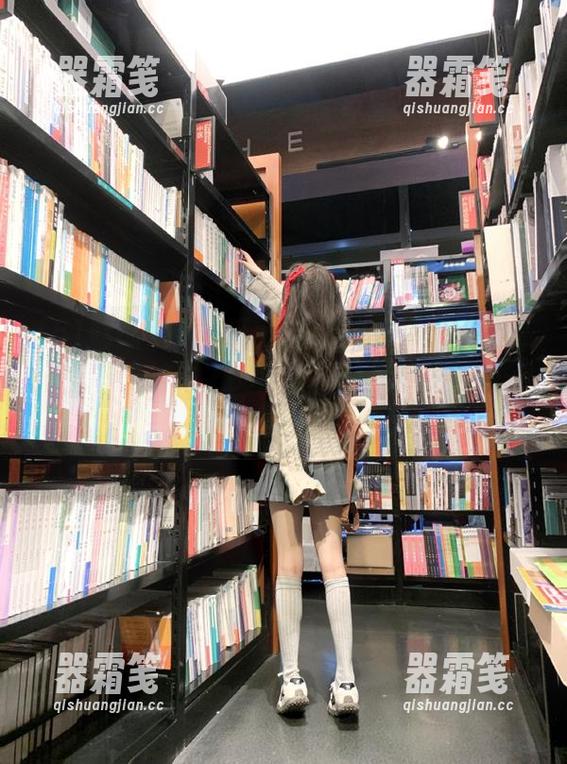 51吃瓜 51吃瓜huaez的网页突然闪现一张瘫在沙发上的照片,感觉我也想来一发这种慵懒的生活。