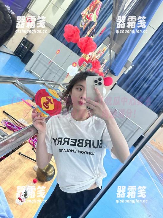 51吃瓜中心 想吃瓜?51吃瓜中心实名制提供免费外送服务,内涵满分!