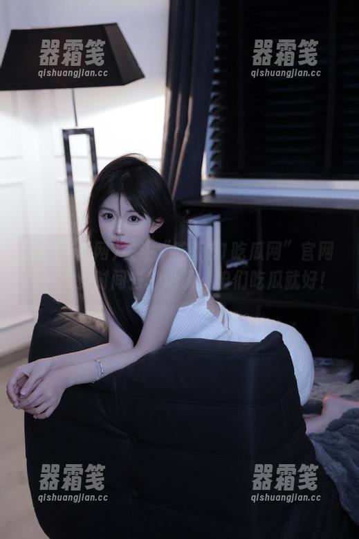 关注“吃瓜51吃瓜网”官网，别浪费时间去种地了，咱们吃瓜就好！