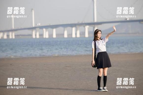 718吃瓜网 别告诉我718吃瓜网又在维修了?登录界面闪个不停!