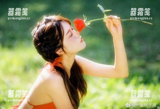 在cgw的操场上，永不迷路，答案永远在植物旁的那片瓜地！