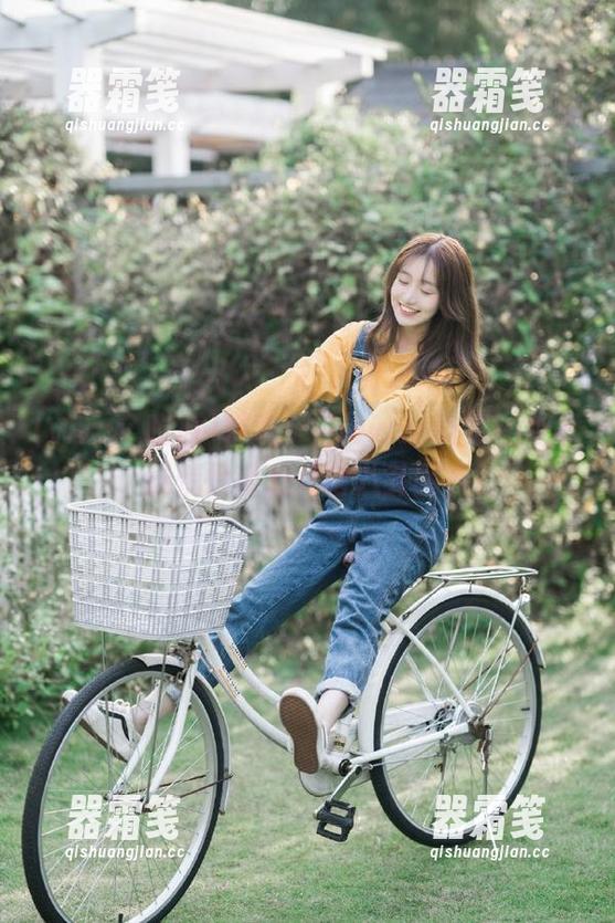 转发个“www.吃瓜”视频，能悄悄带点儿啥八卦回家？