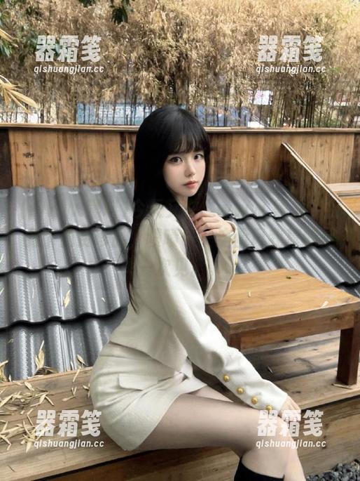 www.黑料 今天又在“www.黑料”找到个免费珍品,啧啧——这画风我真的是头一次见。。。