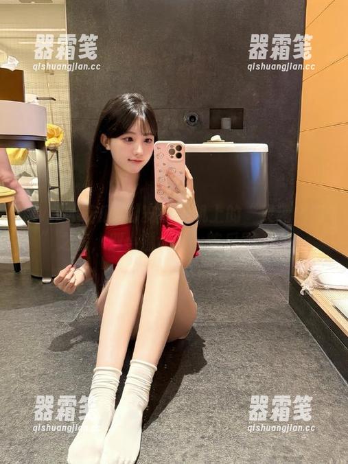 www吃瓜网 安卓手机上的“灵魂出窍”之旅,别小看www吃瓜网.top!