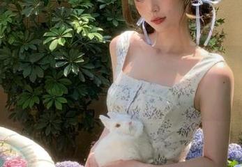 五一吃瓜在传送门里和娜娜有个约，原来她还不止这些秘辛…
