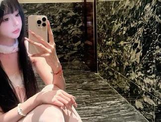 一点都不花俏的“五一吃瓜网”网页，这狗粮的算法怎么看都跟我无缘。