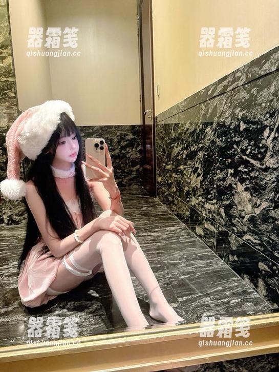一点都不花俏的“五一吃瓜网”网页，这狗粮的算法怎么看都跟我无缘。
