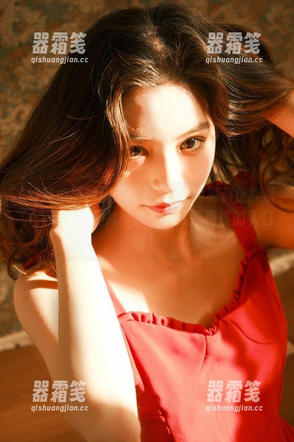 好莱坞黑料正能量 “好莱坞黑料正能量”:你以为是片段集,其实是阴谋的入口呀!