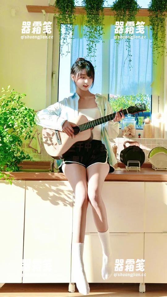 好莱坞黑料正能量 “加入好莱坞黑料正能量app,弱水三千中,我只取一瓢便是黑!“
