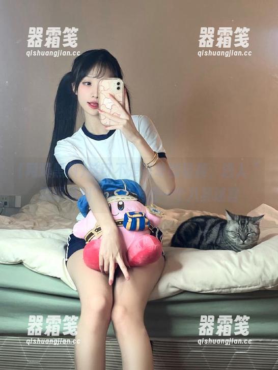 网爆黑料 这可不是简单的链接,进入“网爆黑料”就像走进一个八卦迷宫