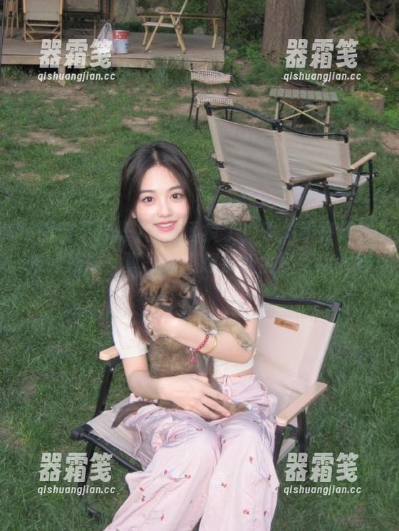 评论区疯了！黑料不打烊发布的新瓜，真是让人想参加全民吃瓜大赛！