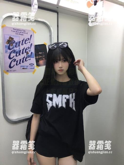 黑料吃瓜网地址曝光，传说中的热点大瓜正悄悄靠近你，我只是在边上吃瓜而已？