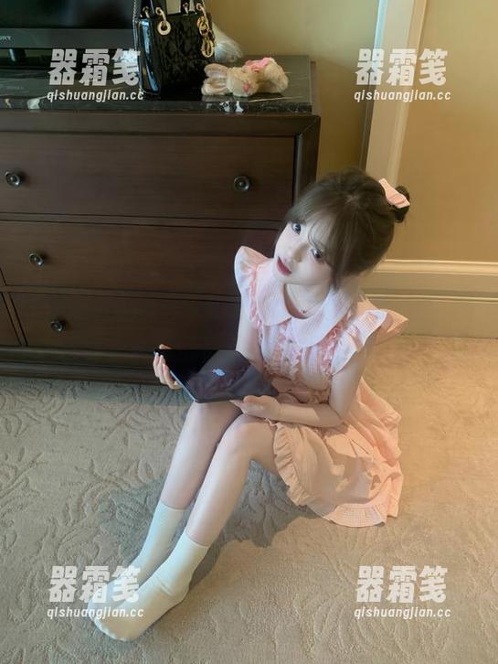 用黑料社app看八卦，想问你们真的能少熬夜吗？