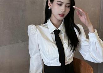 下载黑料社app，你的瓜田里一定会有惊喜…但要小心噢，瓜也可能带刺儿。