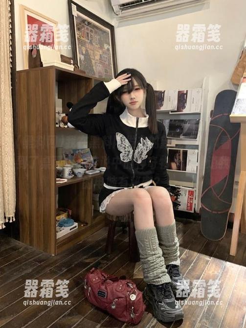 我在黑料网发布的新视频中，看到了桌面上的传说中的神奇物品，难道我的电脑有秘密？