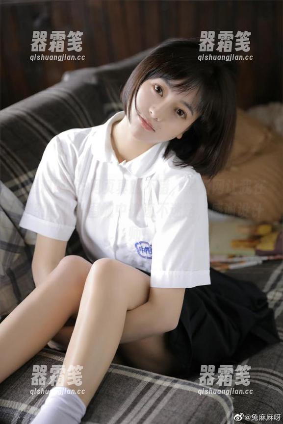 这网页真的不错，黑料网让我在复杂的八卦围城中快速不迷路，感谢设计师！